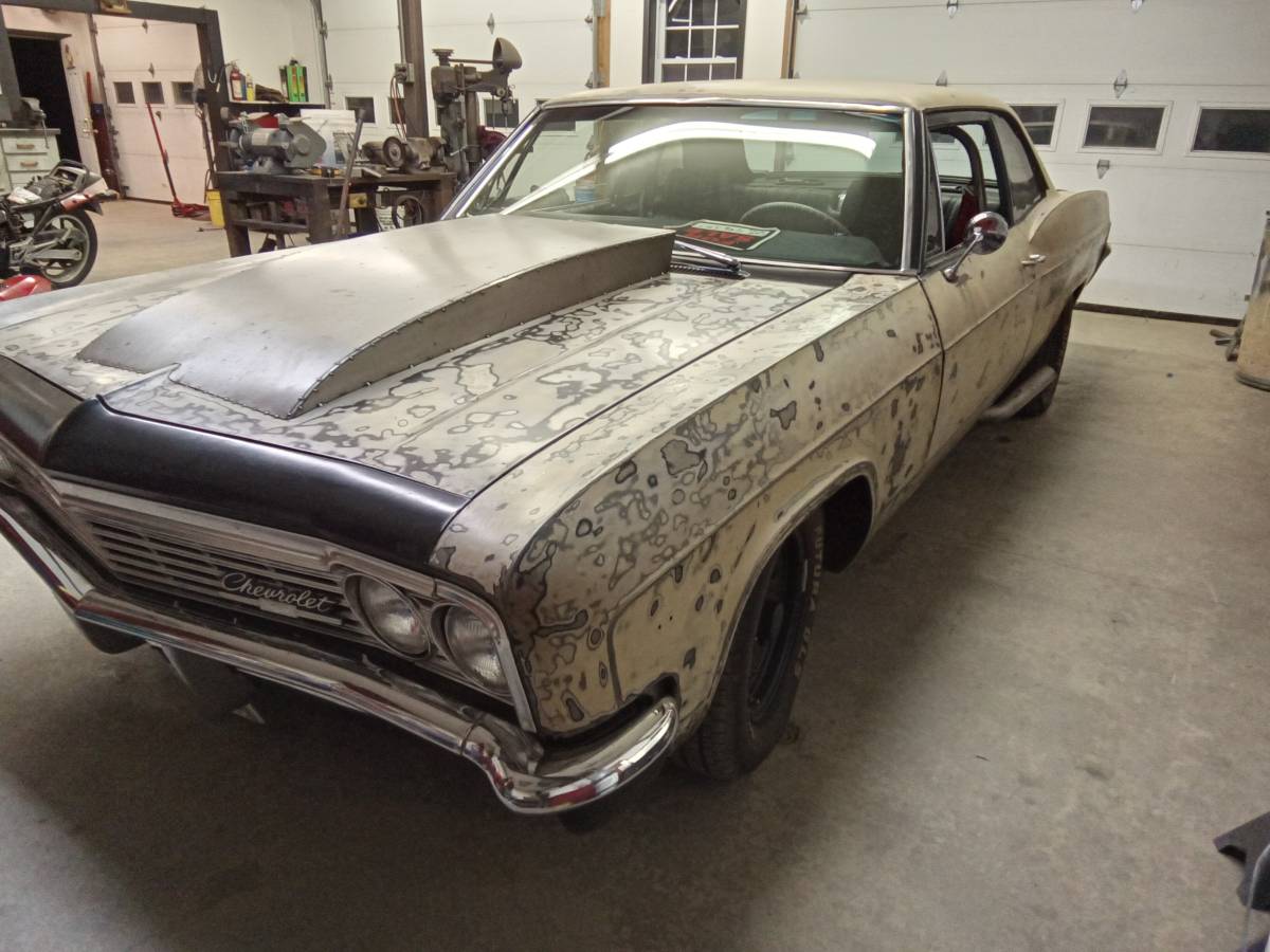 Chevy-biscayne-1966-Green
