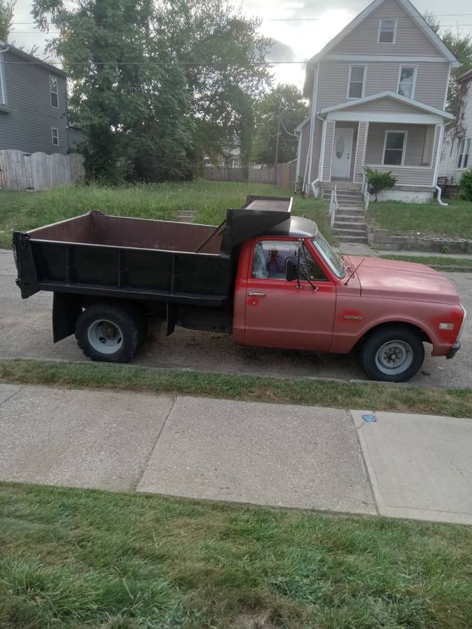 Chevy-c-30-dump-truck-1970-red