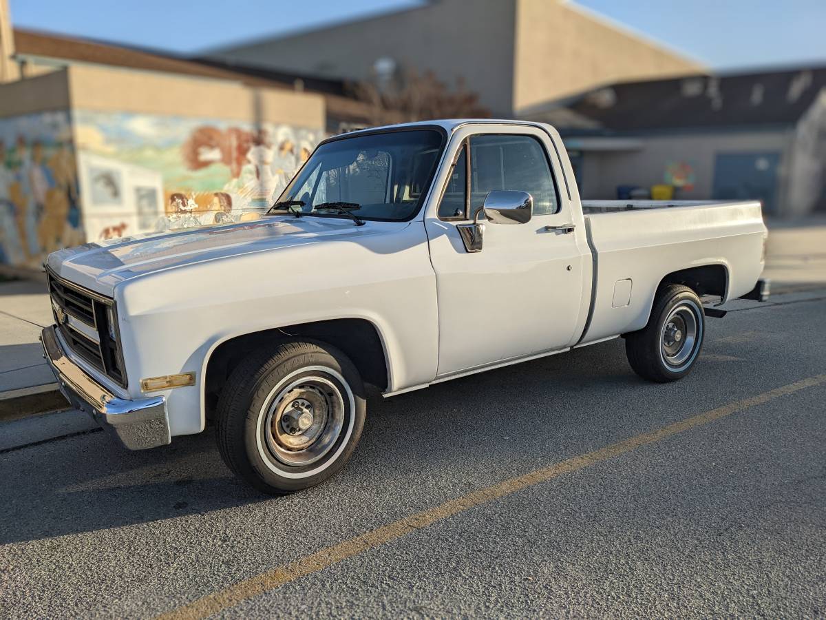 Chevy-c10-1986-white