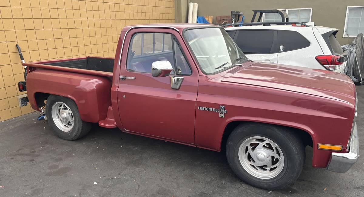 Chevy-c10-custom-deluxe-1981