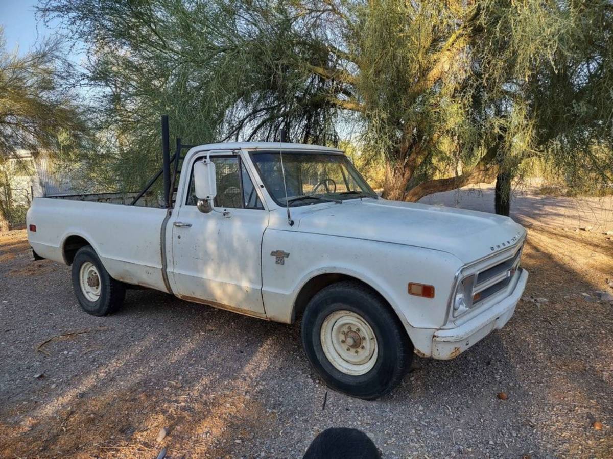 Chevy-c20-1968-white