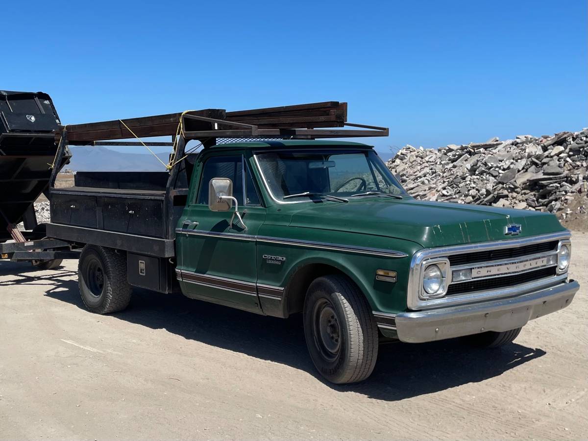Chevy-c30-1970-green