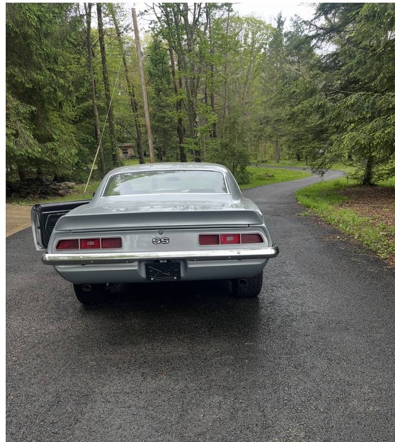 Chevy-camaro-1969-Gray