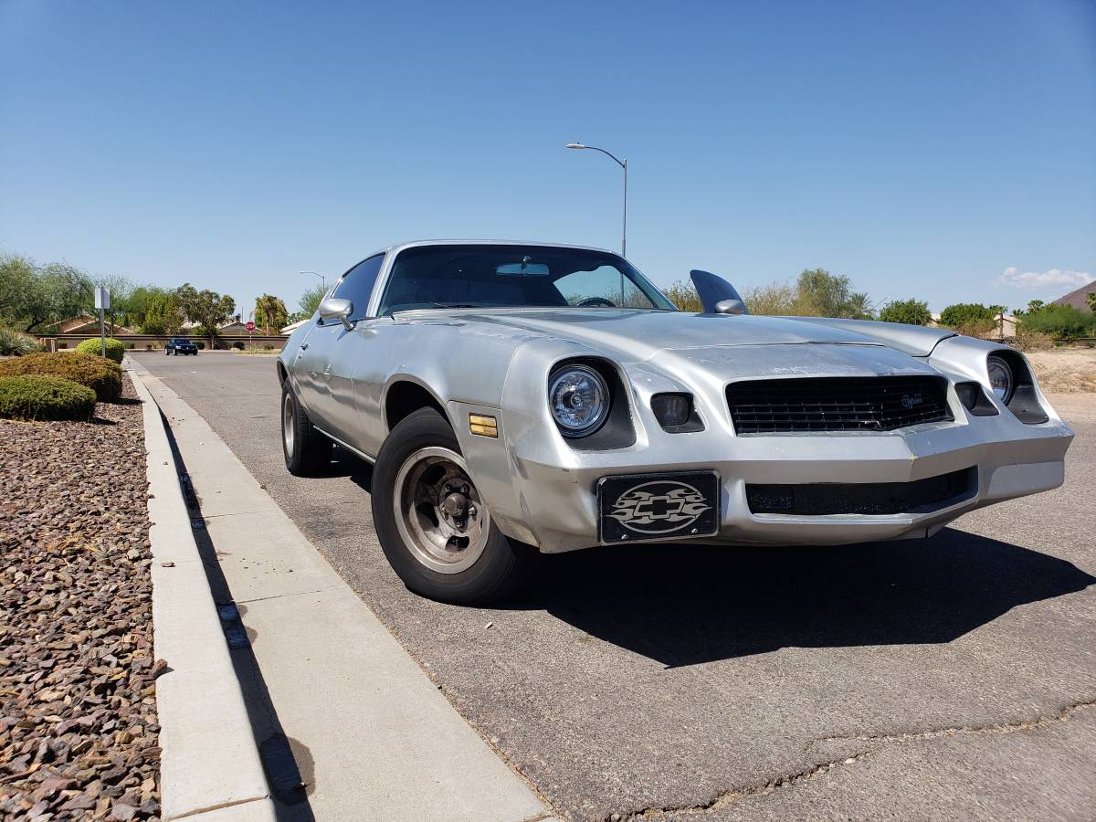 Chevy-camaro-1978-silver