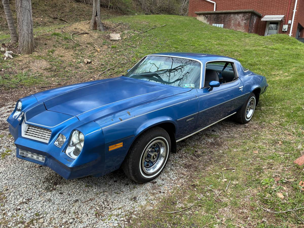 Chevy-camaro-1981-blue