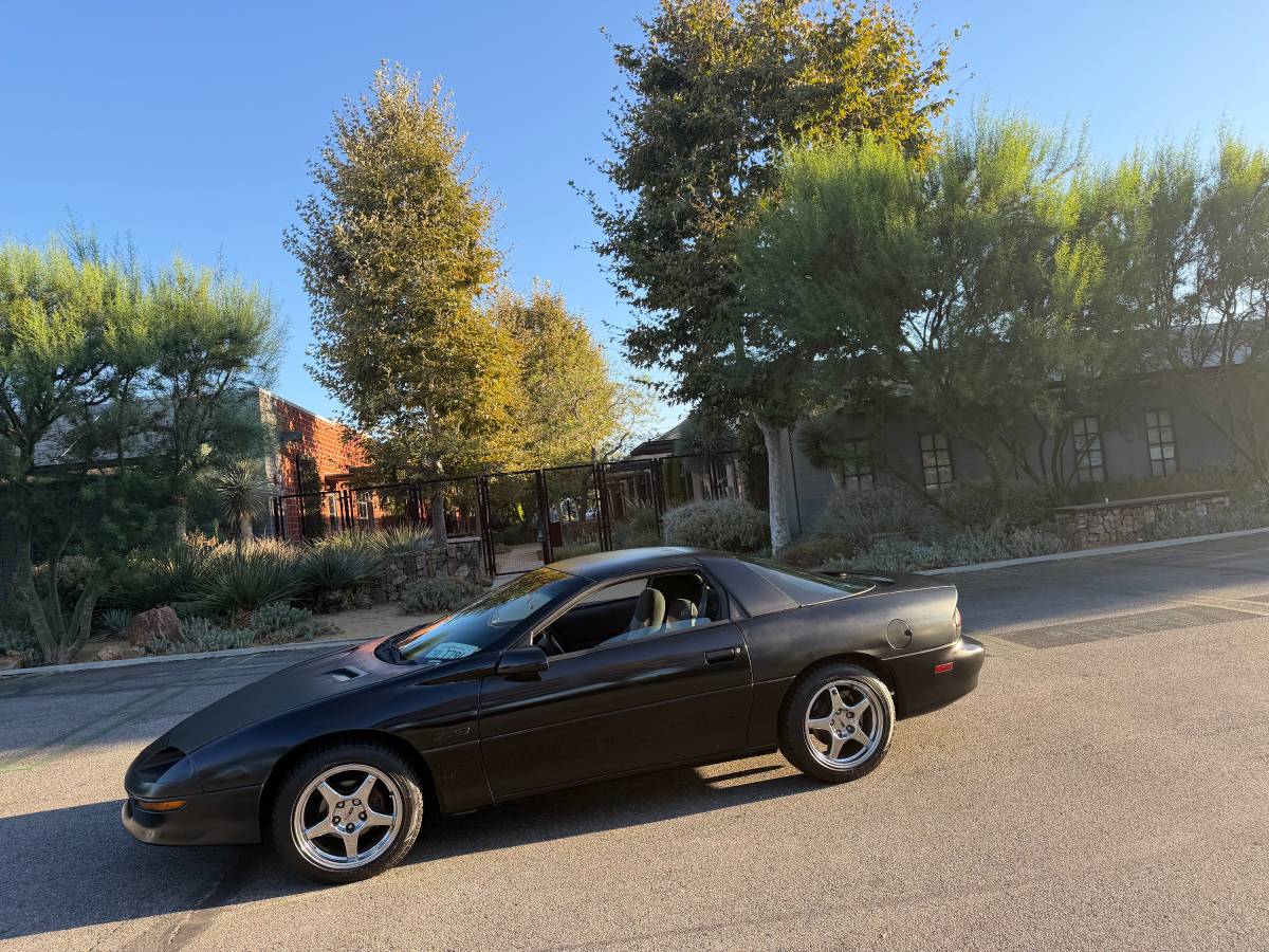 Chevy-camaro-1993-black
