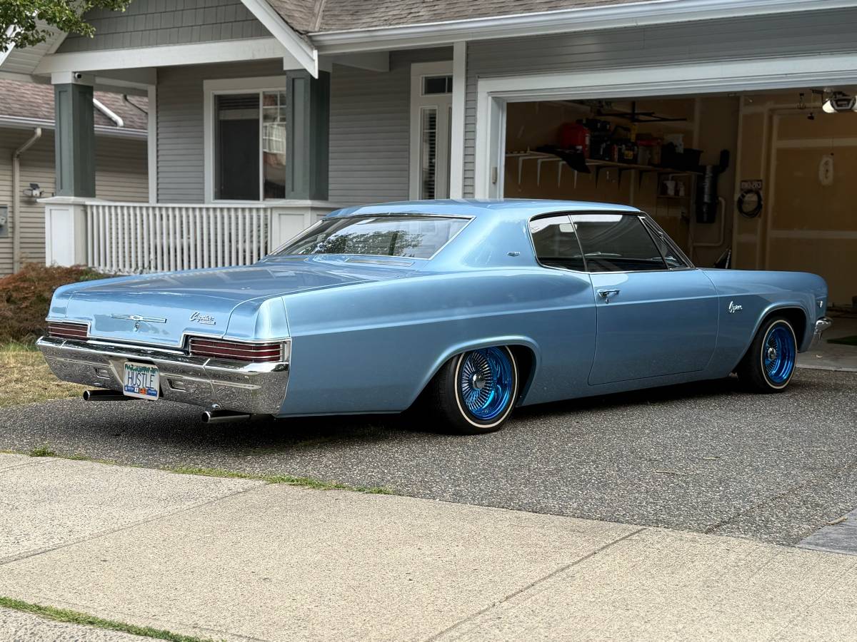 Chevy-caprice-1966-blue