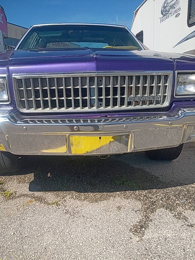 Chevy-caprice-classic-1982-purple