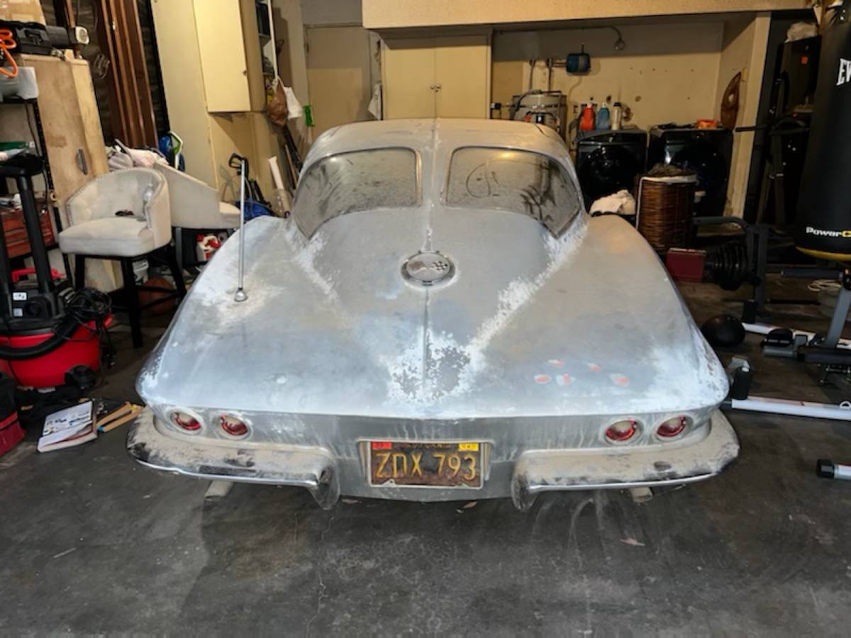 Chevy-corvette-1963-silver