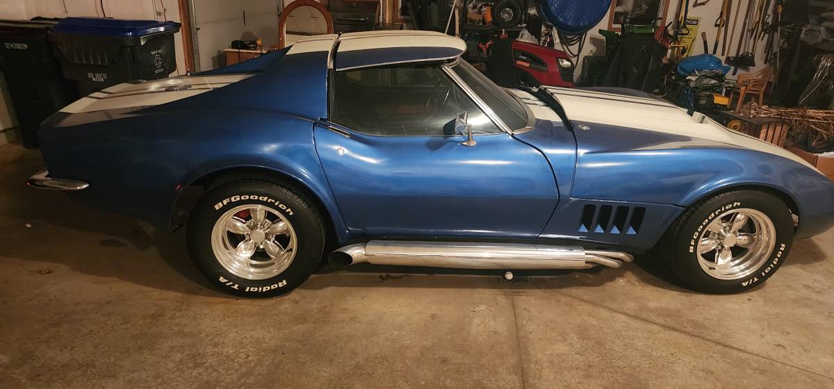 Chevy-corvette-1969-blue