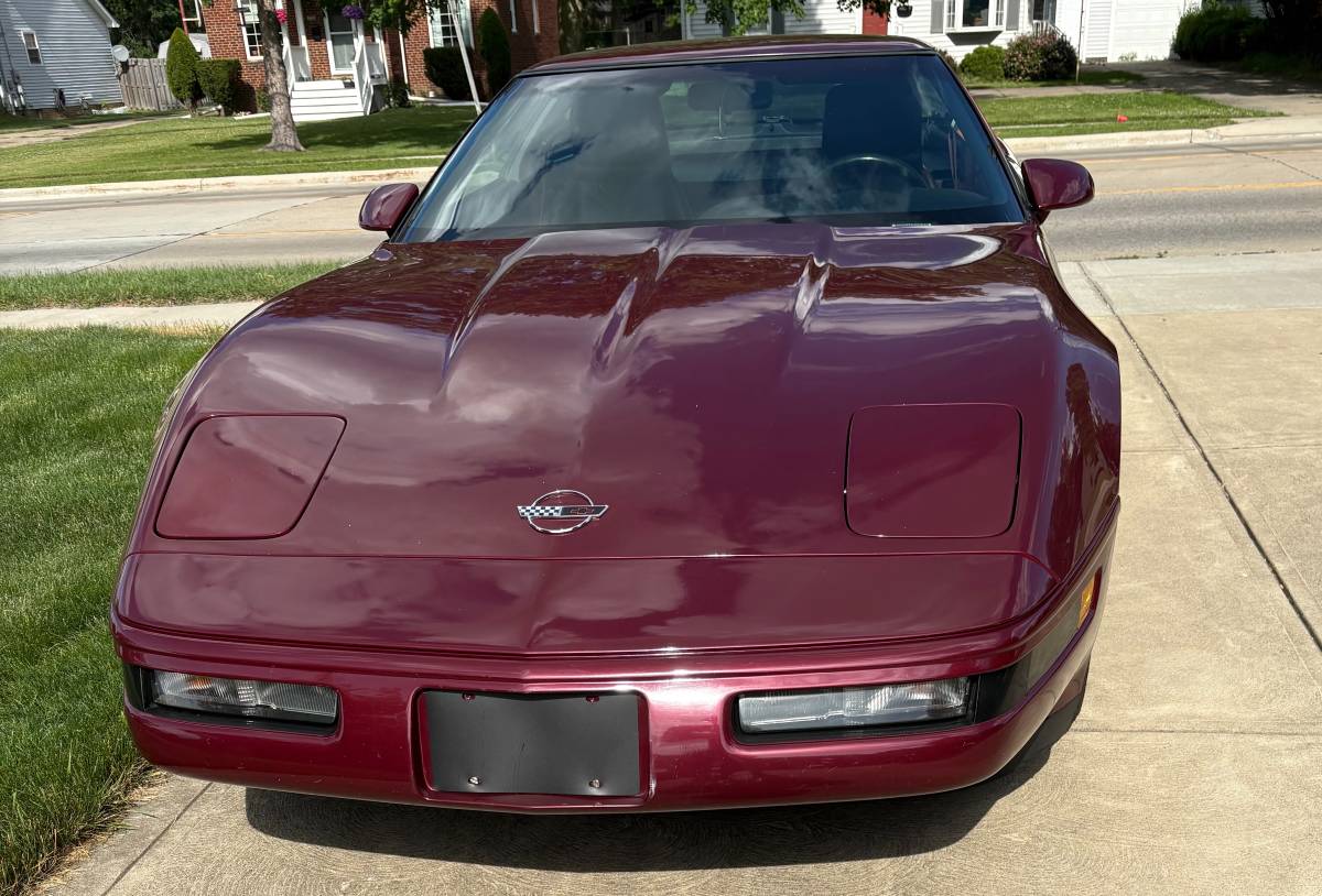 Chevy-corvette-1993-red