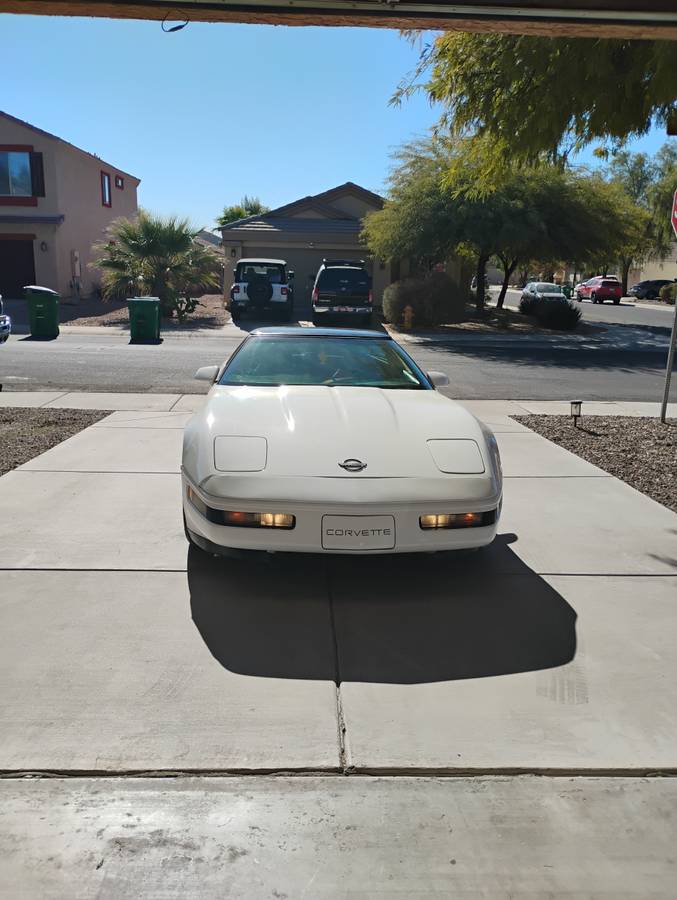 Chevy-corvette-1994-white