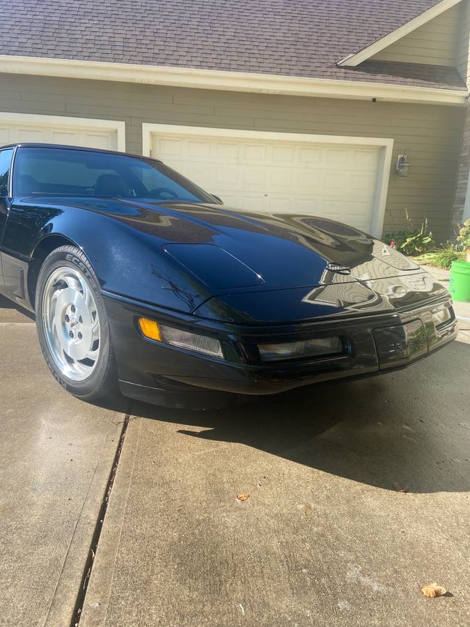 Chevy-corvette-1996-black