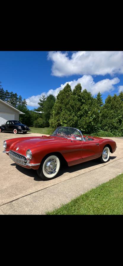 Chevy-corvette-convertible-1956-Brown