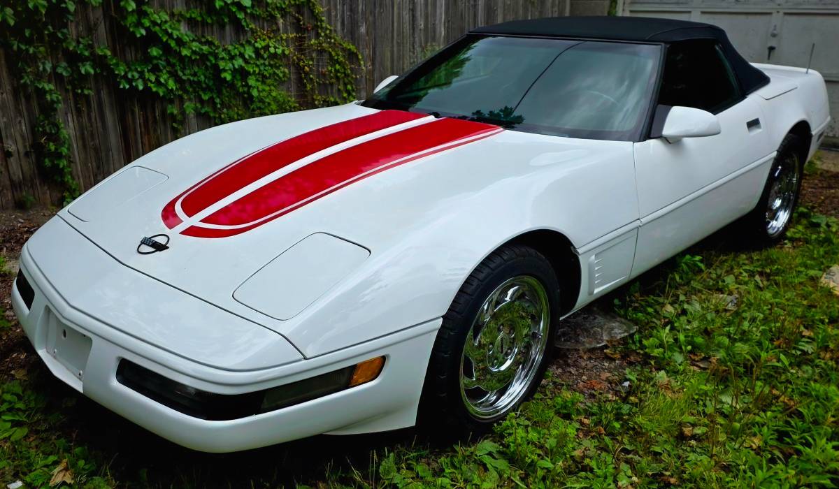 Chevy-corvette-convertible-1995-white
