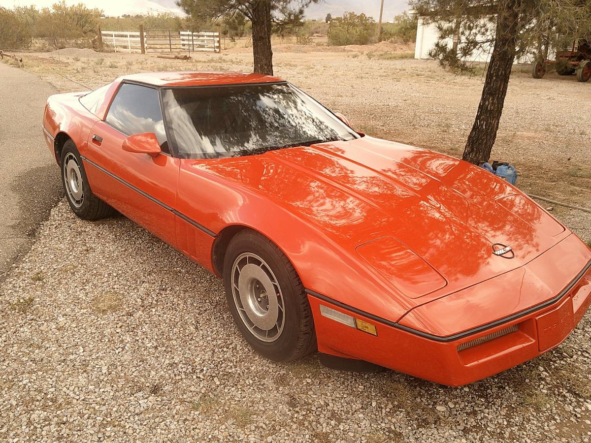 Chevy-corvette-coupe-1985-red