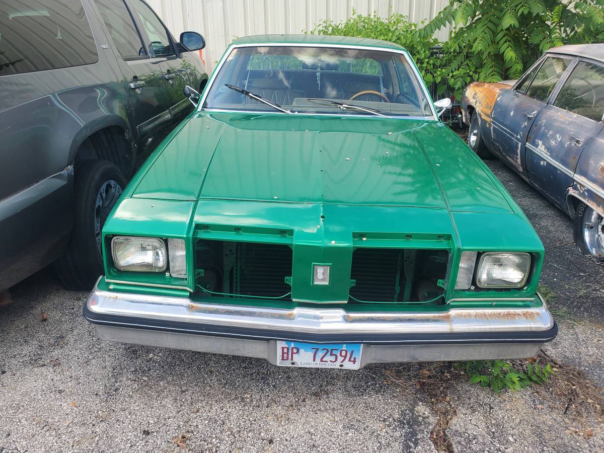 Chevy-cutlass-1979-green