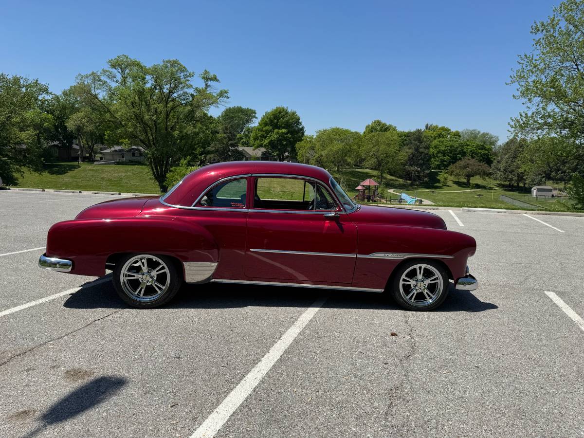 Chevy-deluxe-1951-red