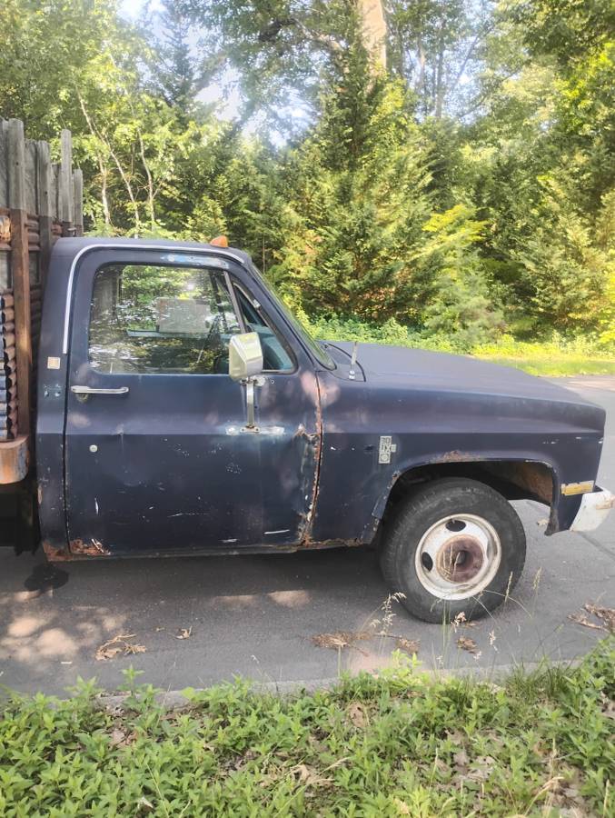 Chevy-dump-truck-1981