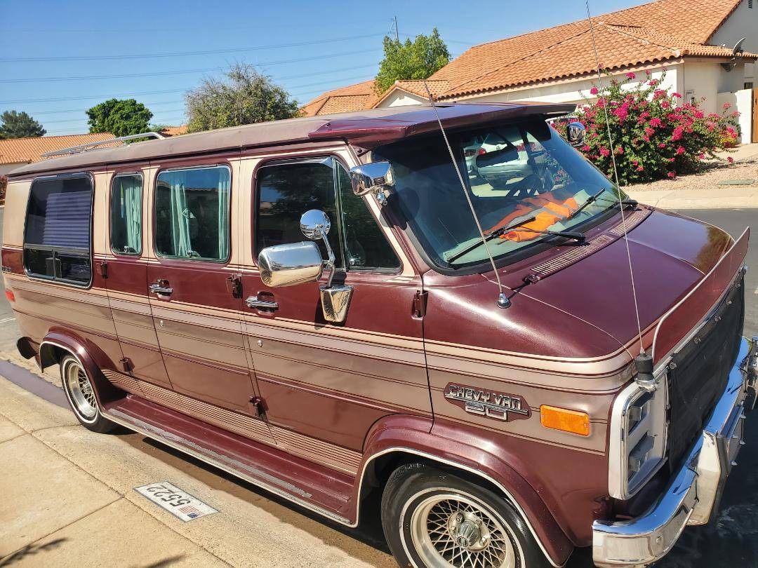 Chevy-g20-van-1989-red