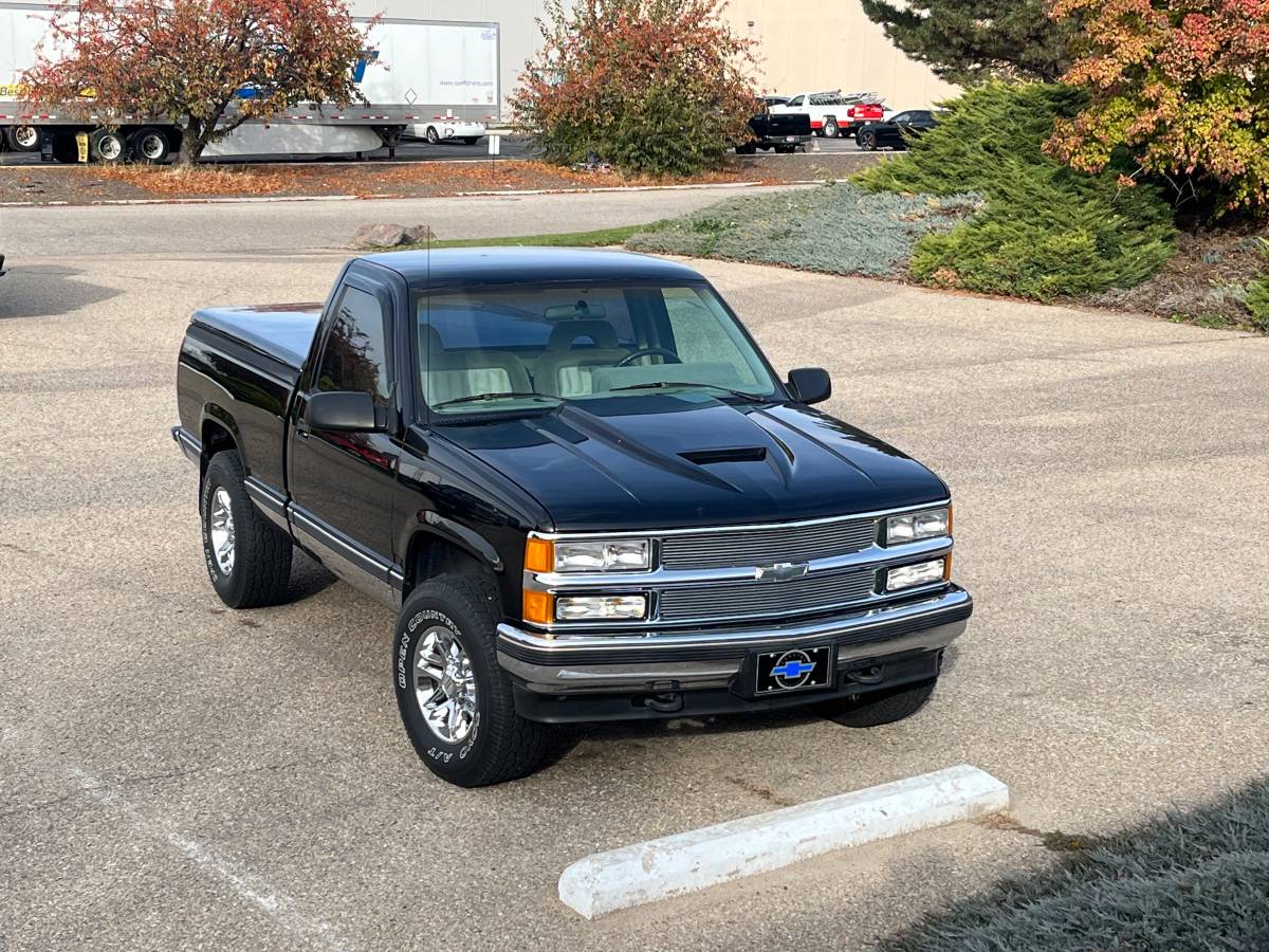 Chevy-k1500-1994-black
