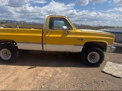 Chevy-k20-4x4-1980-yellow