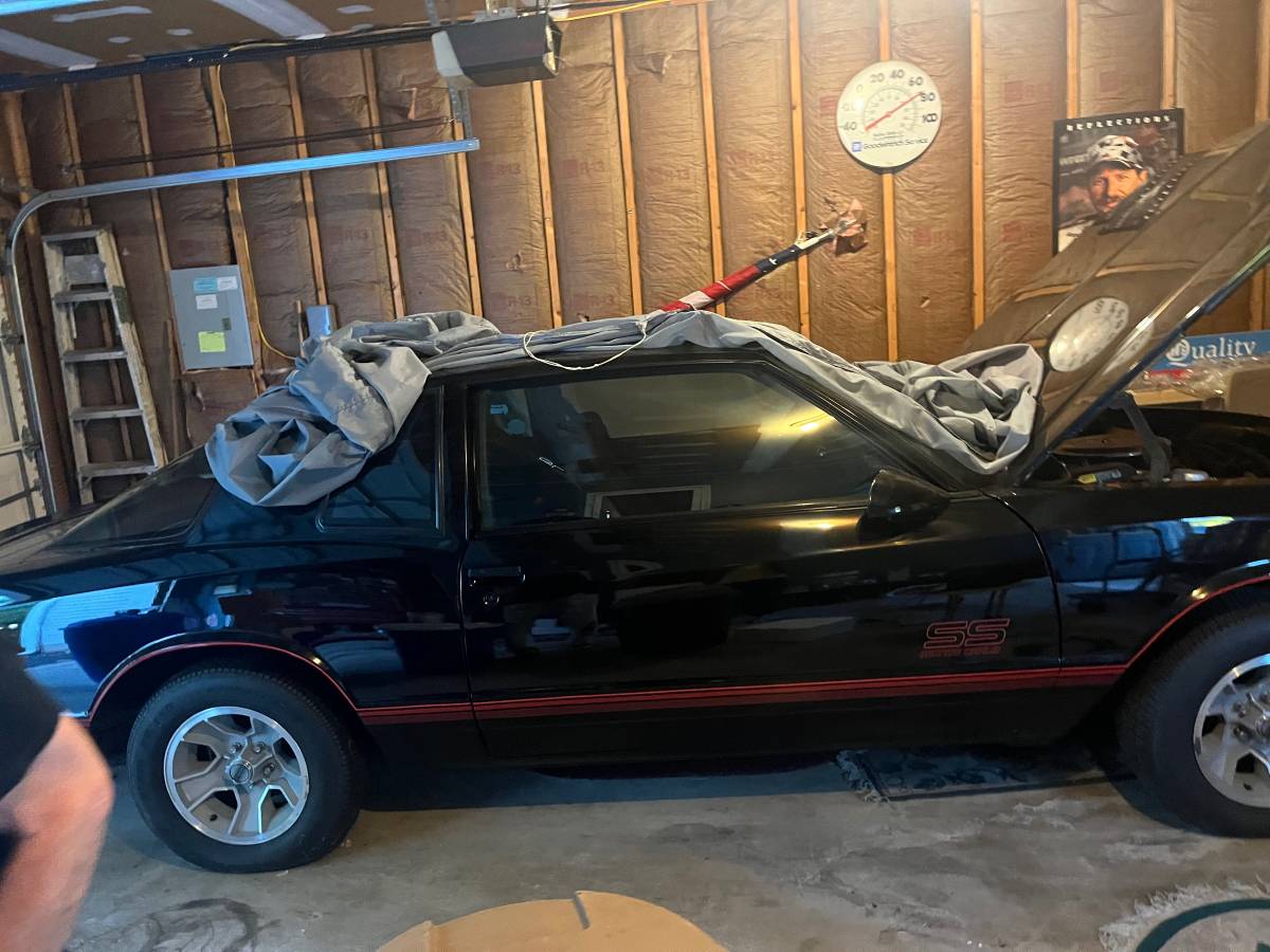 Chevy-monte-carlo-ss-1987-black