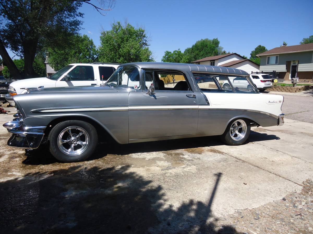Chevy-nomad-1956-silver