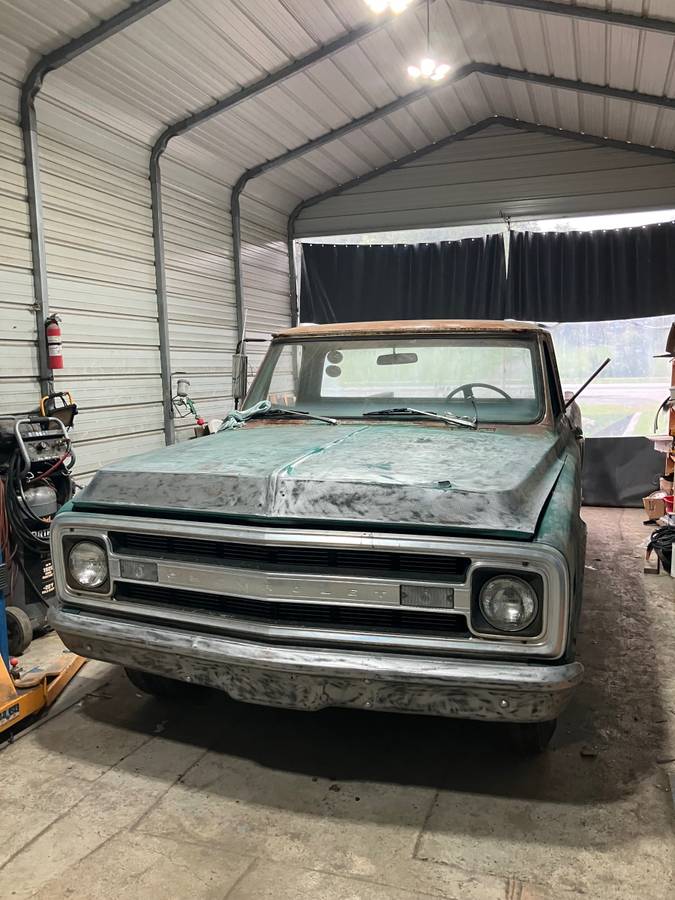 Chevy-pickup-longbed-1970-green