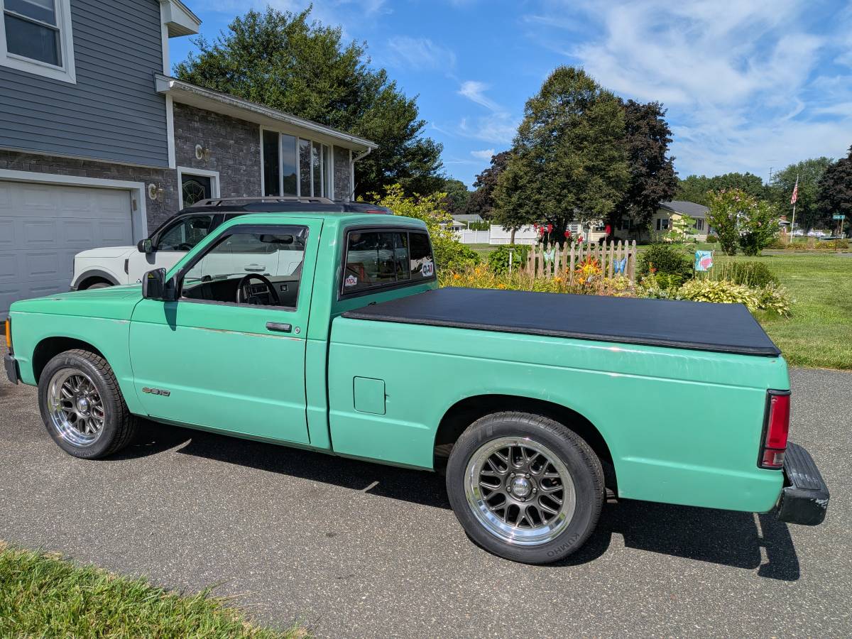 Chevy-s10-pickup-1993-green
