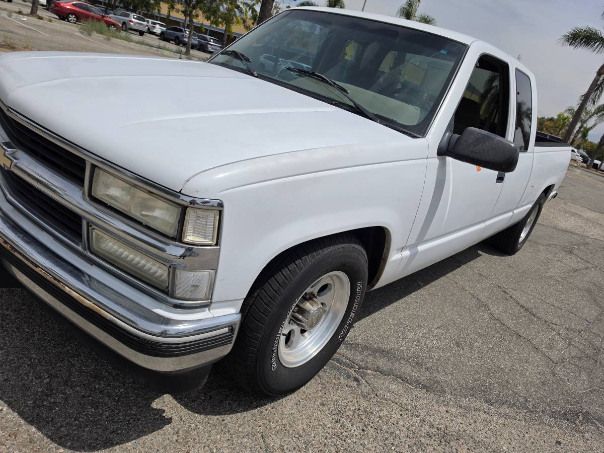 Chevy-silverado-1500-1995-white