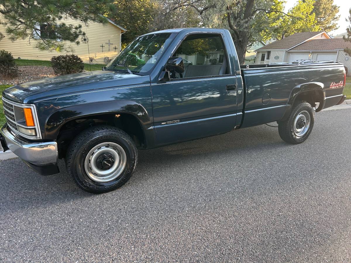 Chevy-silverado-1500-4x4-1990-blue