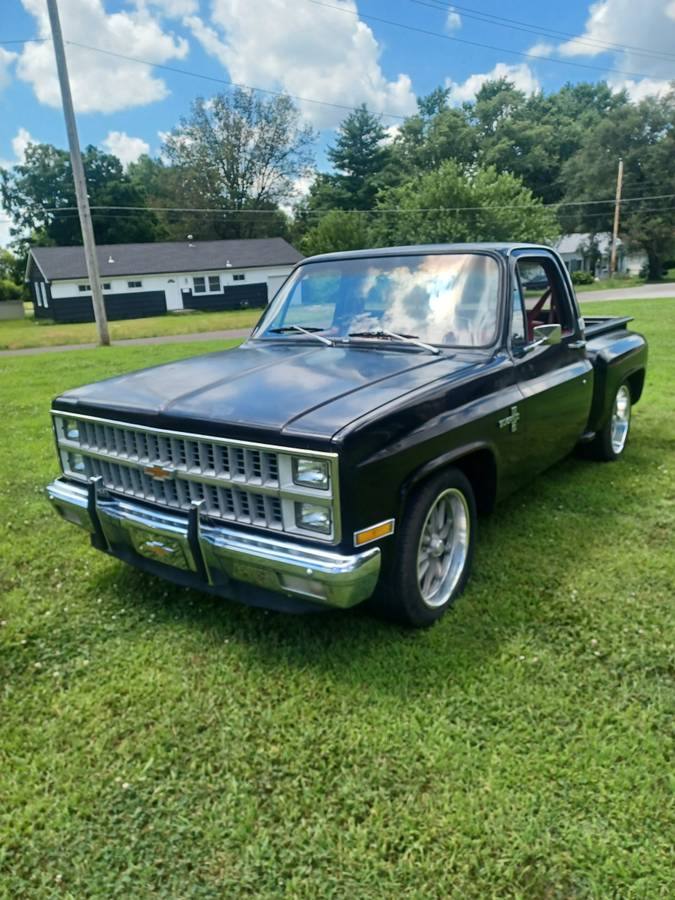 Chevy-silverado-1981-black