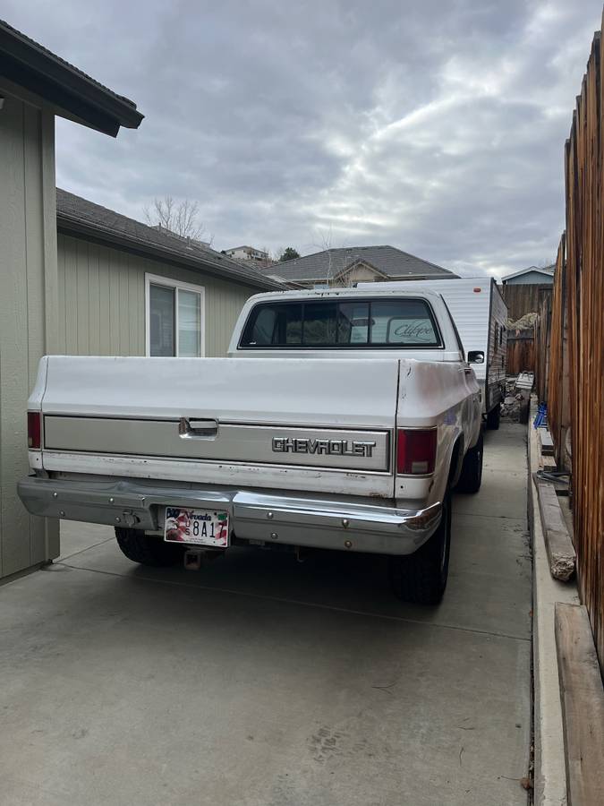 Chevy-silverado-1986-white