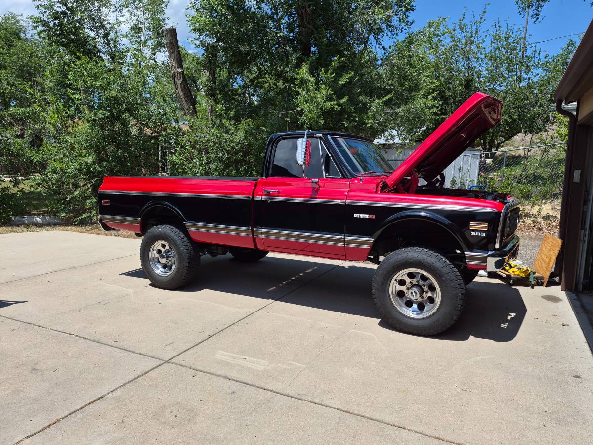Chevy-silverado-2500hd-1971-black