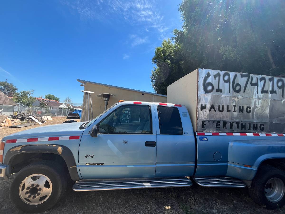 Chevy-silverado-3500hd-4x4-1966-blue