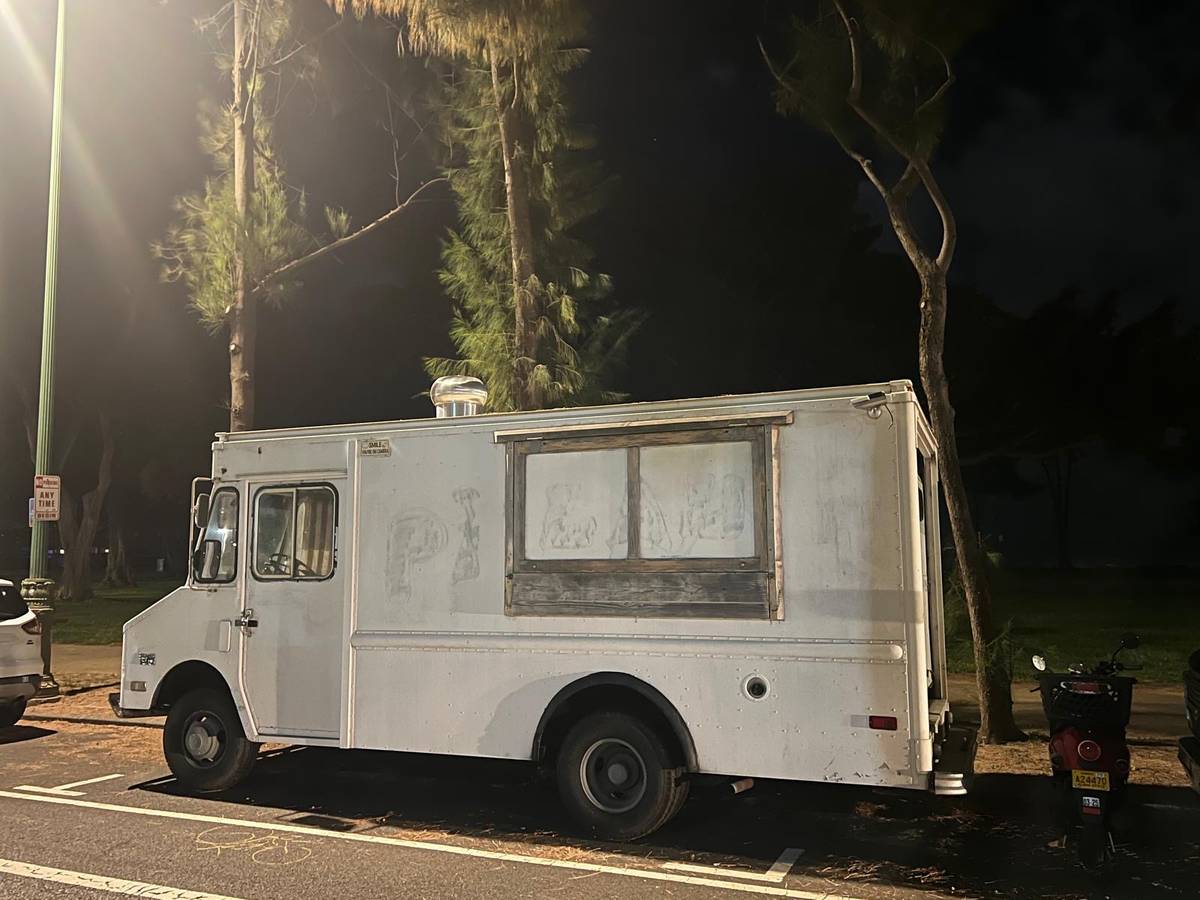 Chevy-stepvan-1985-white