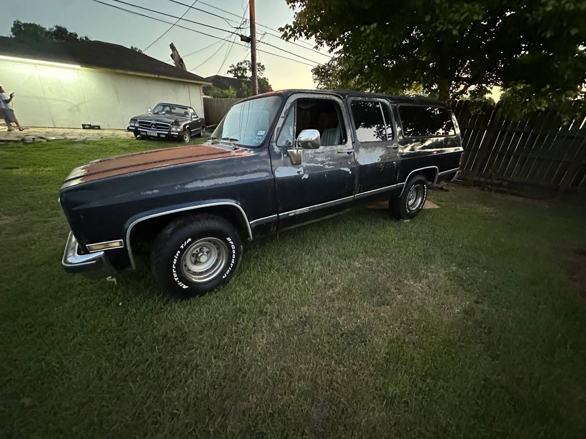 Chevy-suburban-1988