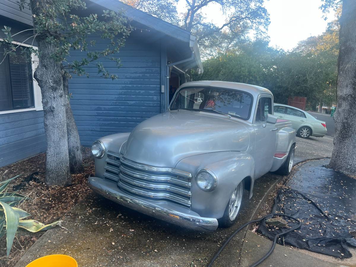 Chevy-truck-1948-silver