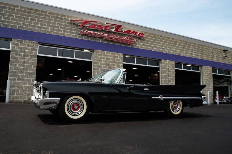 Chrysler-300-1961-Formal-Black-Beige
