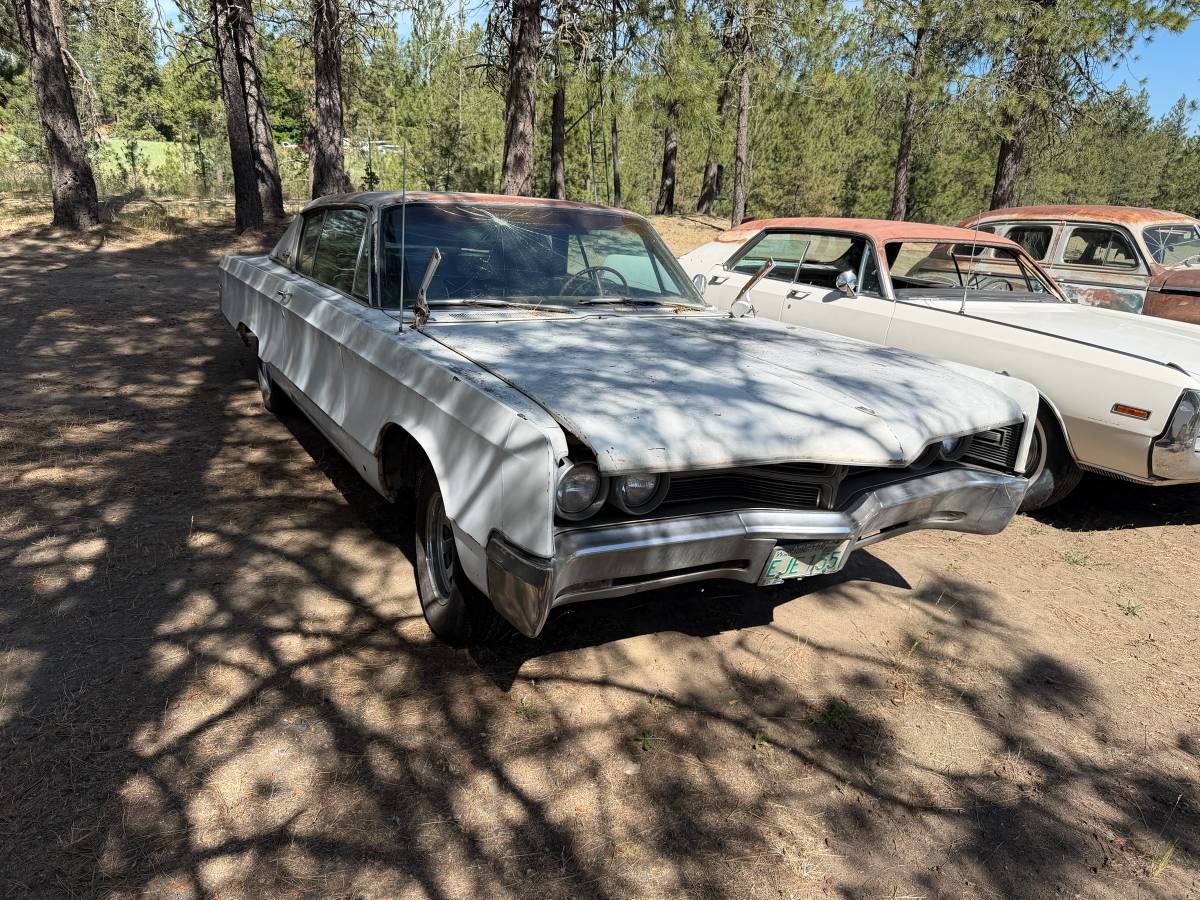Chrysler-300-1967-white