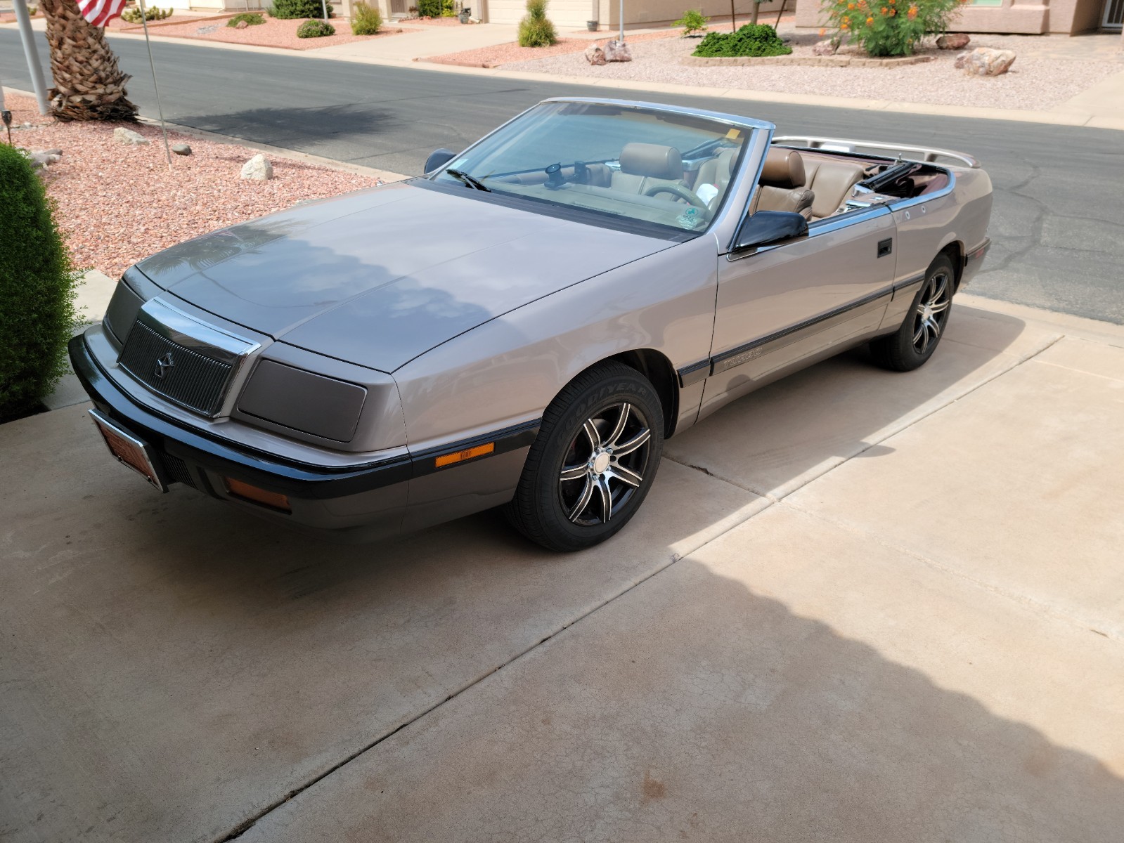 Chrysler-LeBaron-1988-Convertible-Brown