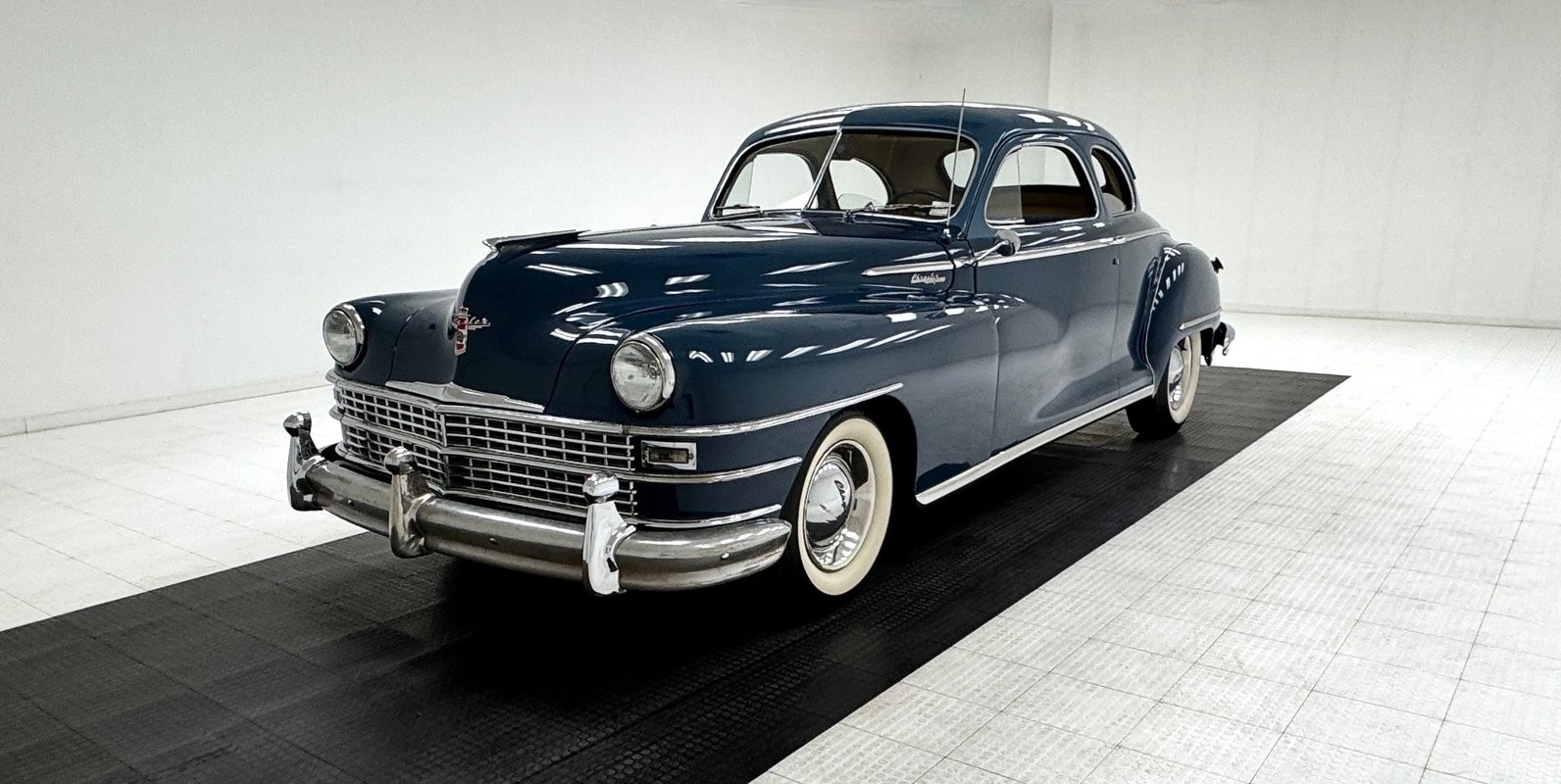 Chrysler-New-Yorker-1947-Coupe-Dark-Blue Chrysler New Yorker 1947