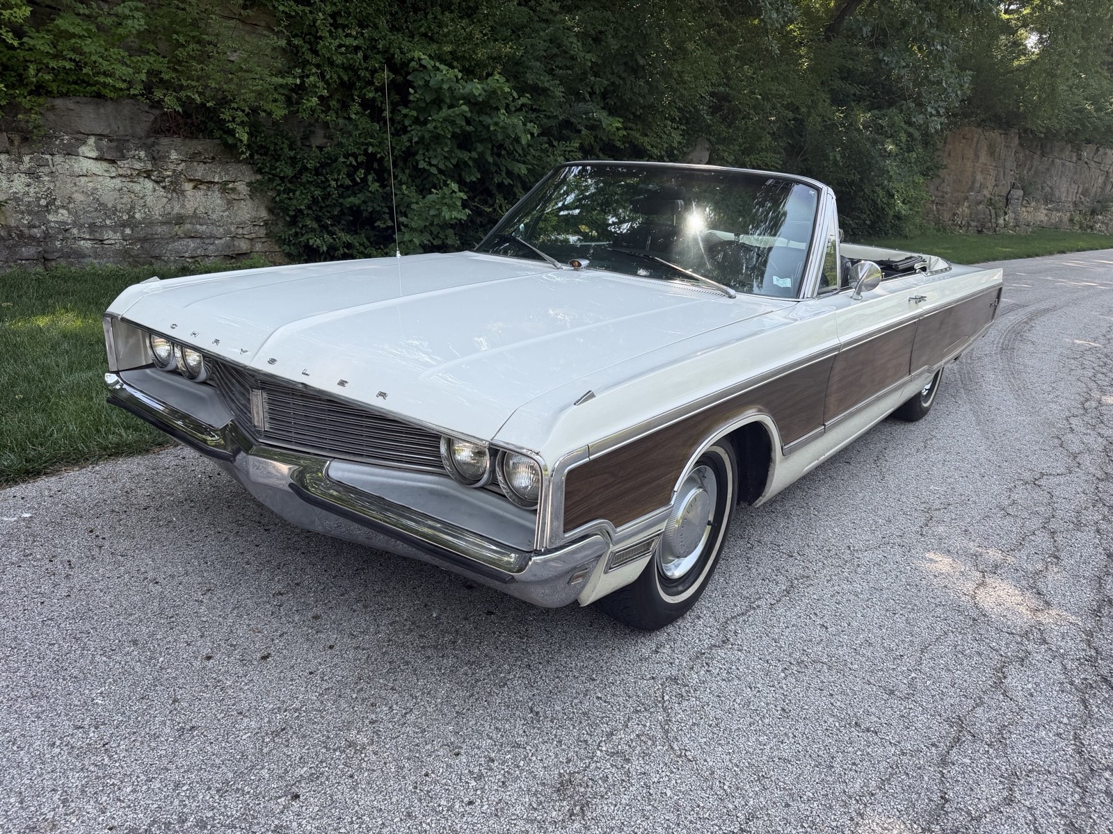 Chrysler-Newport-1968-Convertible-Black