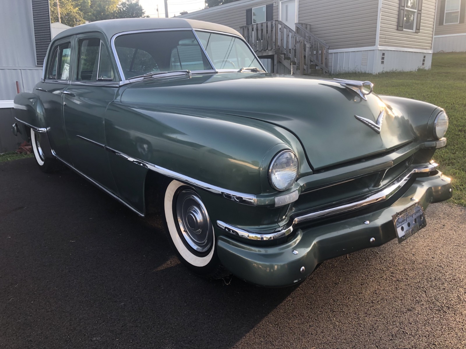 Chrysler-Saratoga-1952-Green