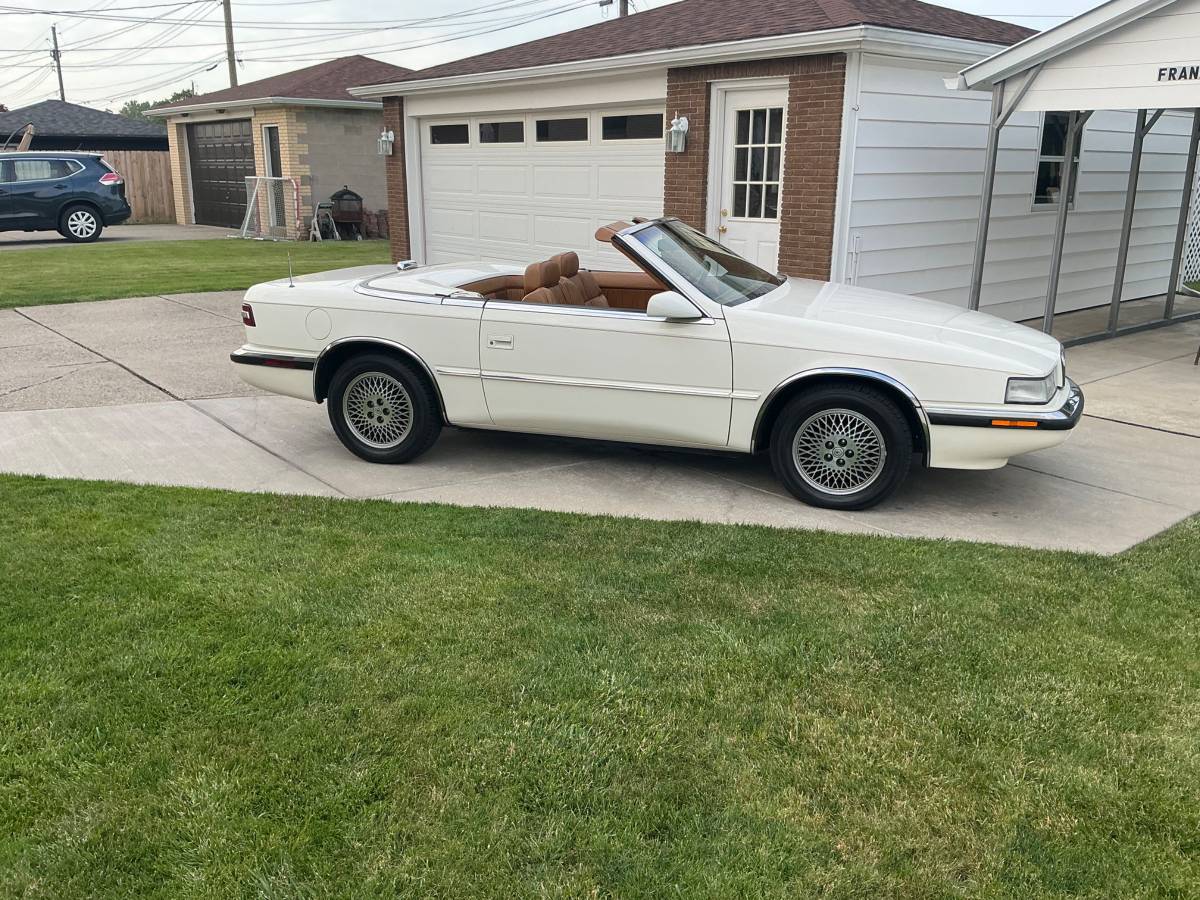 Chrysler-T-c-by-maserati-1990-white