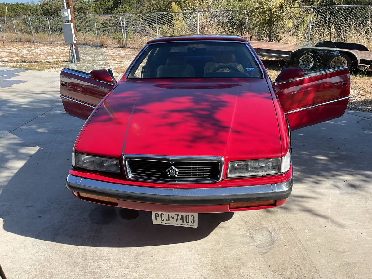 Chrysler-Tc-1989-Red