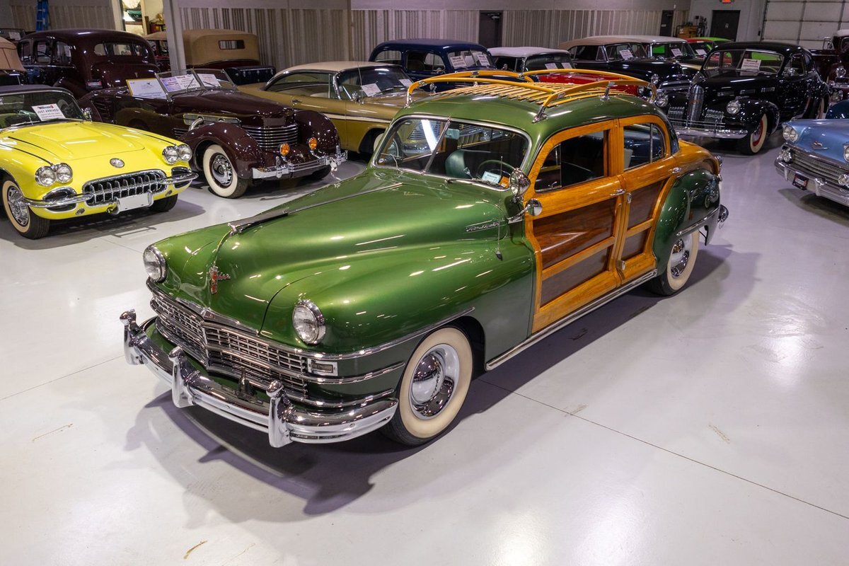Chrysler Town and Country 1948
