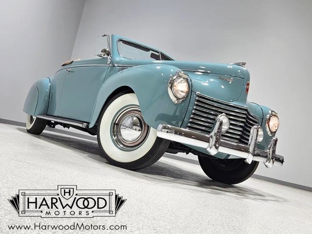 Chrysler-Windsor-1940-Convertible-Red-leather