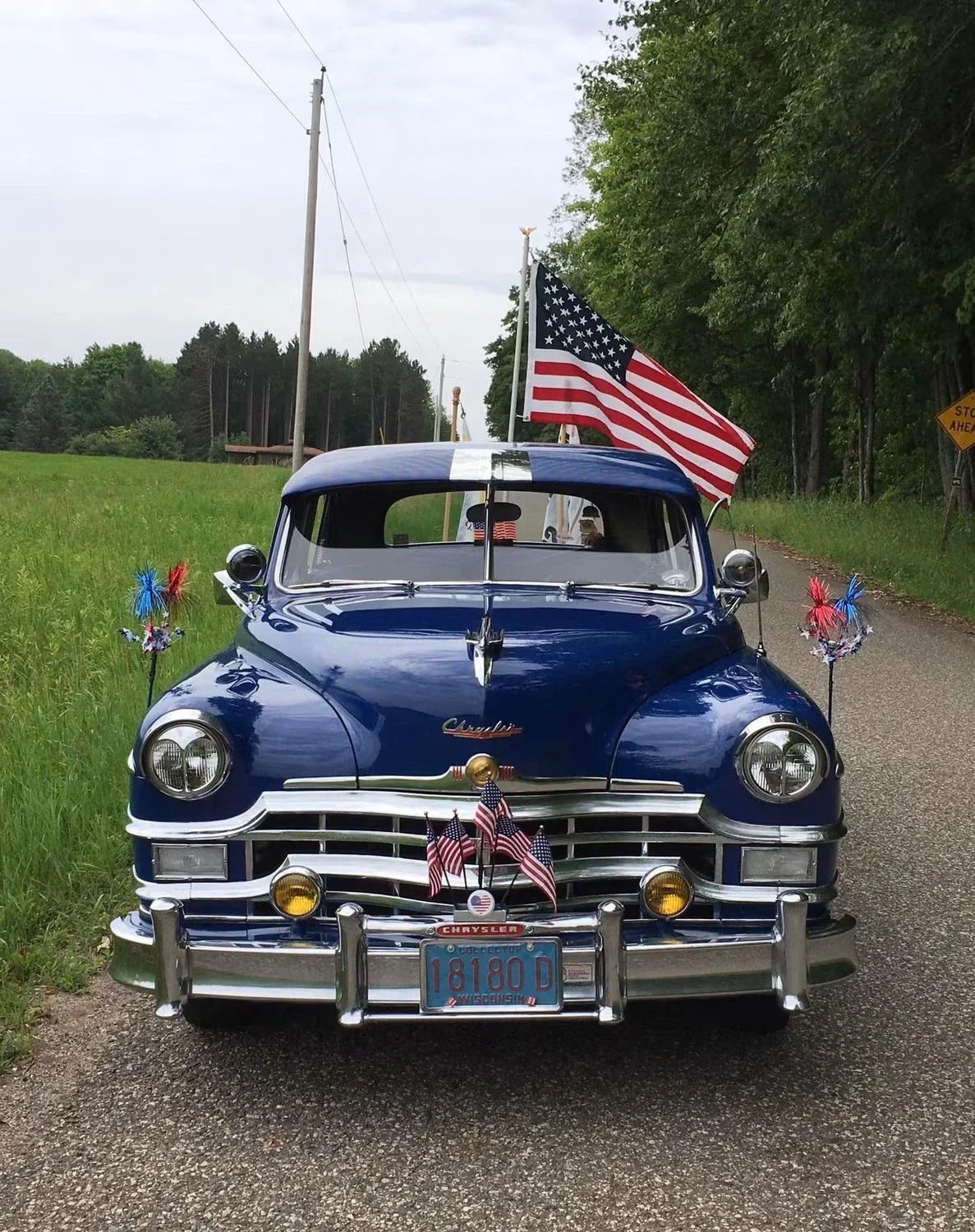 Chrysler-Windsor-1949-Blue-Tan